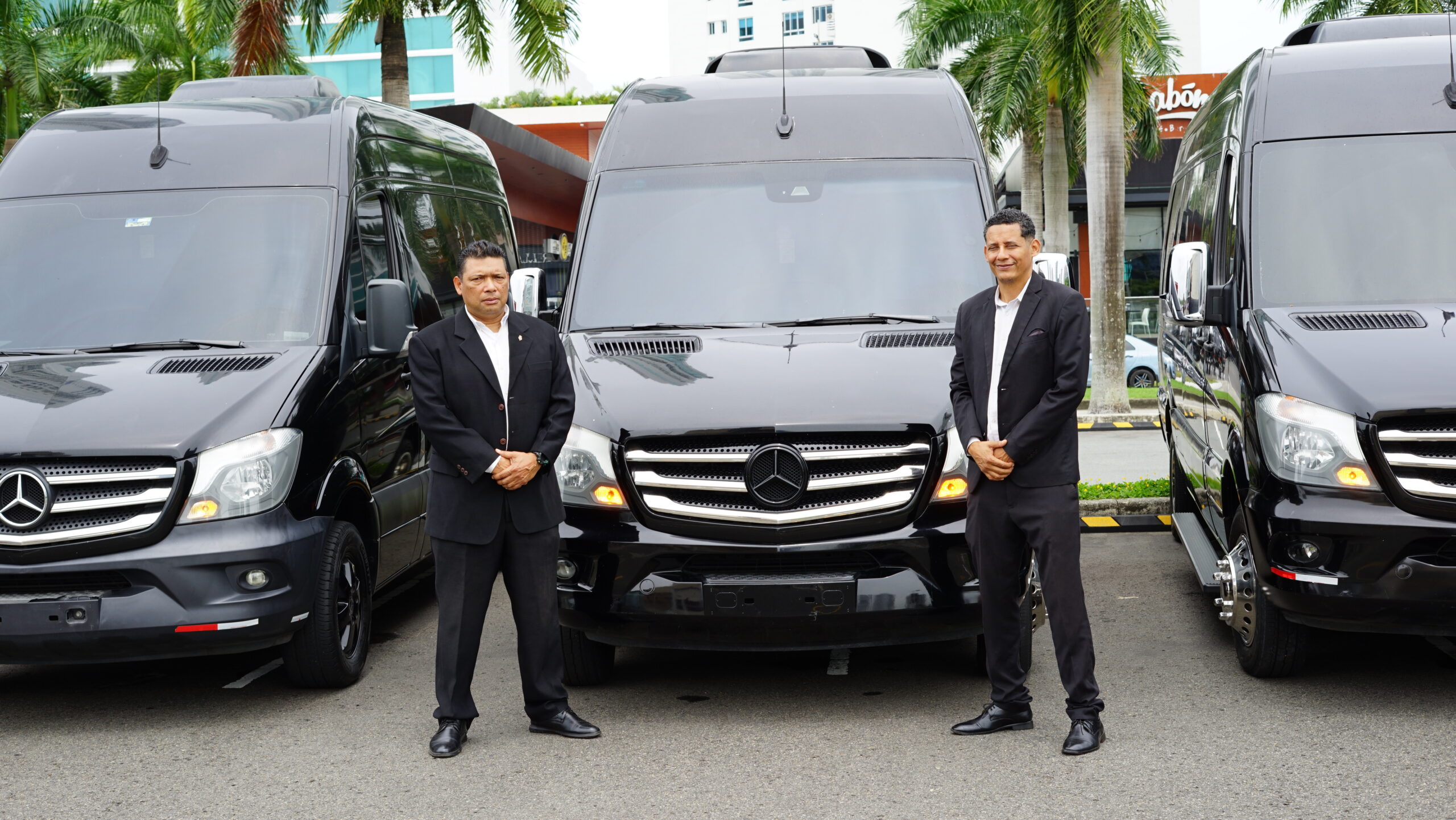 Flota JV Luxury Transport